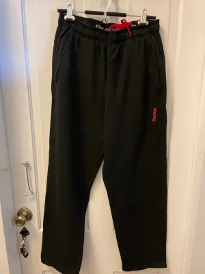 € Mens Medium REEBOK Black Joggers Sweatpants Basketball Warm Up Pants Activeware Pockets