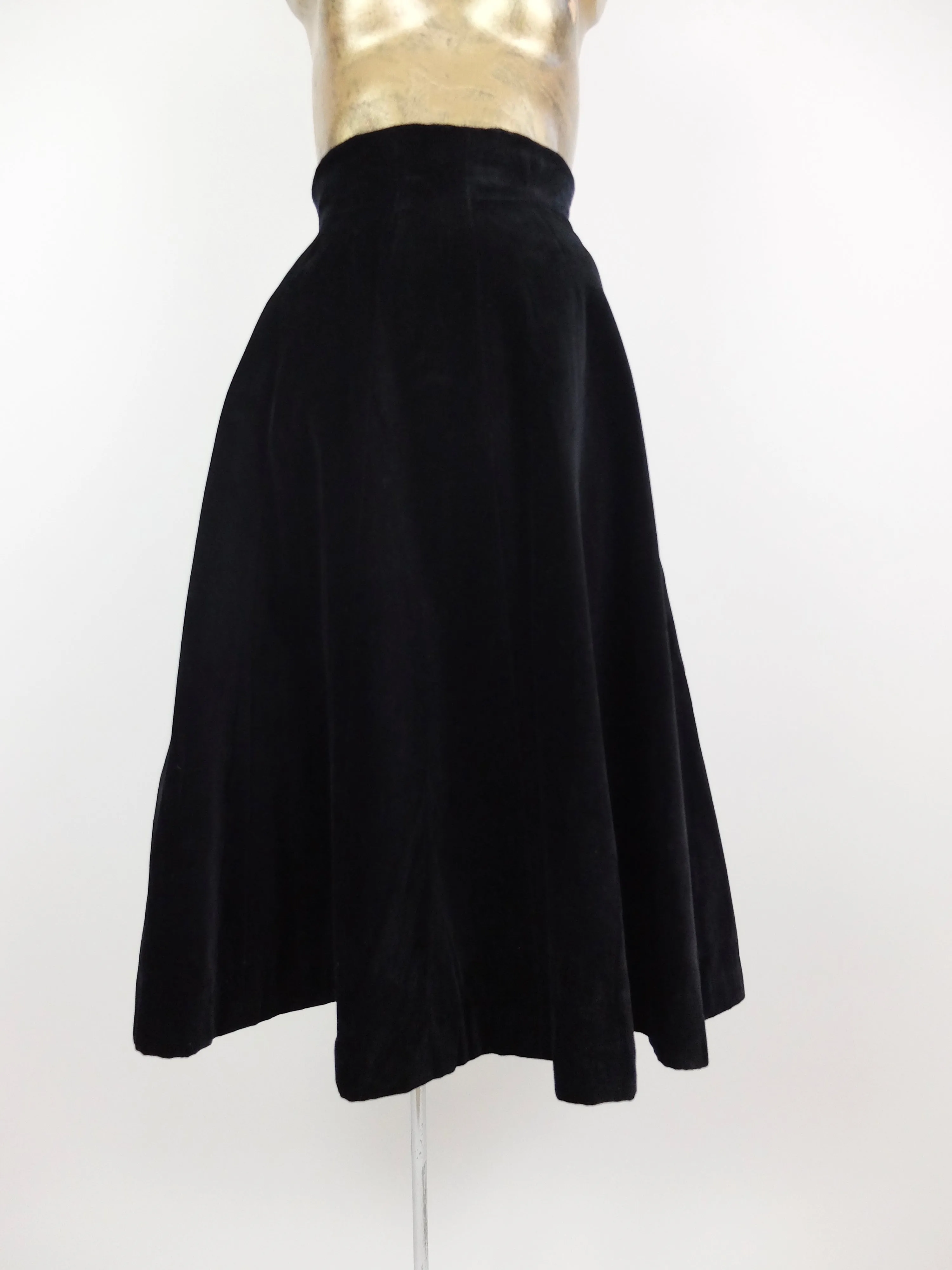 60s Mod Gunne Sax Style Black Velvet High Waisted A-Line Circle Midi Skirt