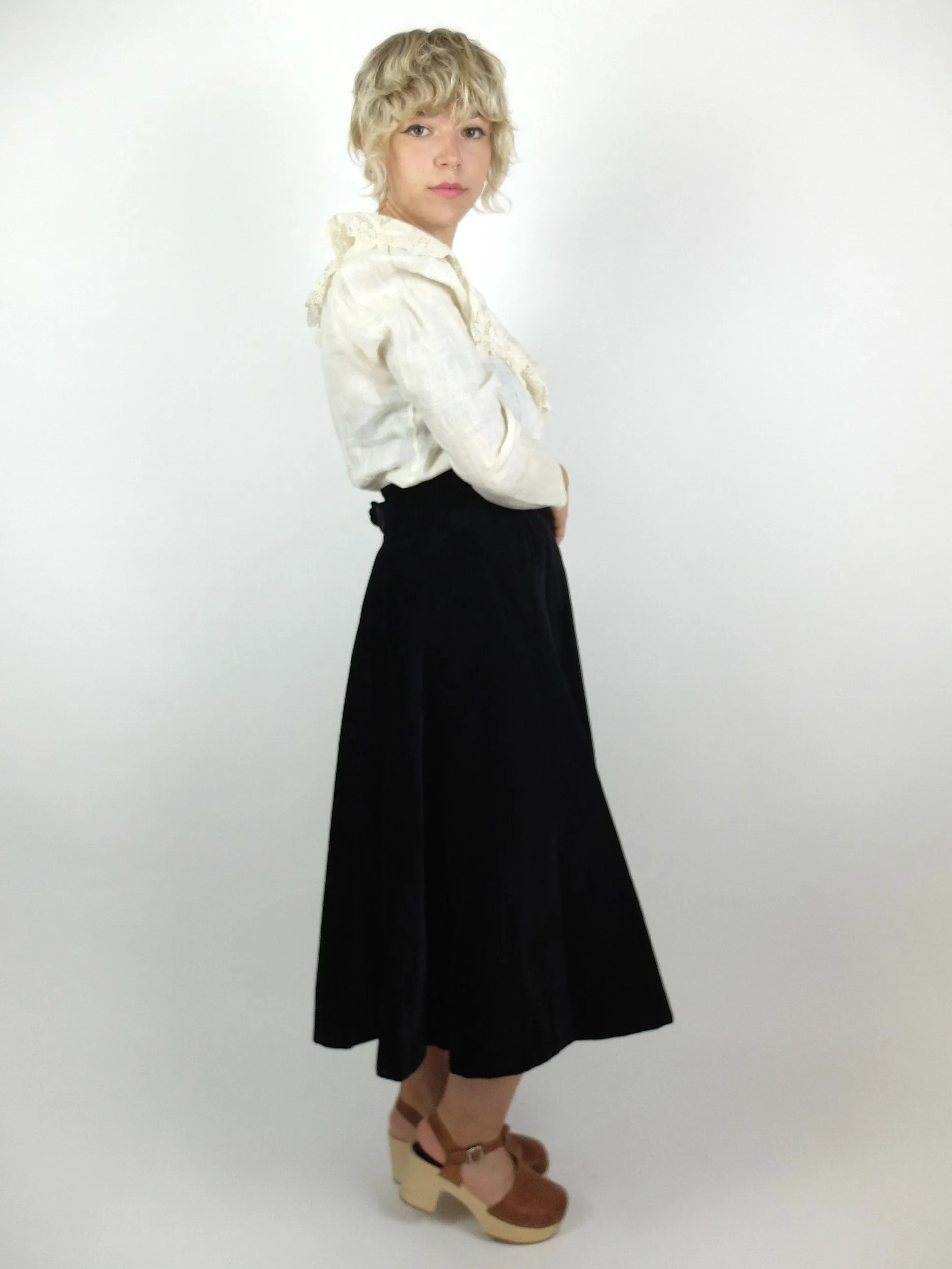 60s Mod Gunne Sax Style Black Velvet High Waisted A-Line Circle Midi Skirt