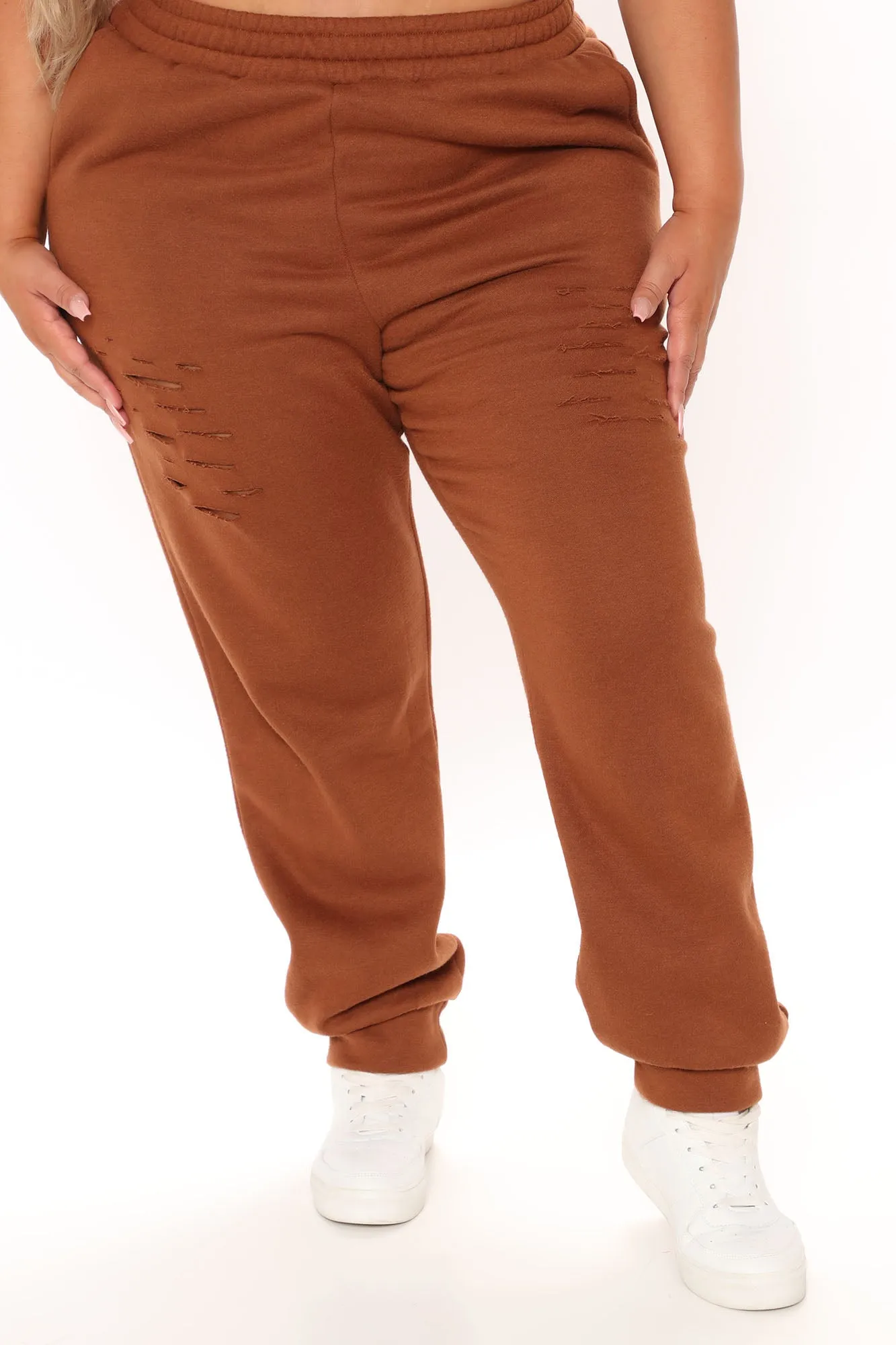 All Chills Distressed Fleece Jogger - Mocha