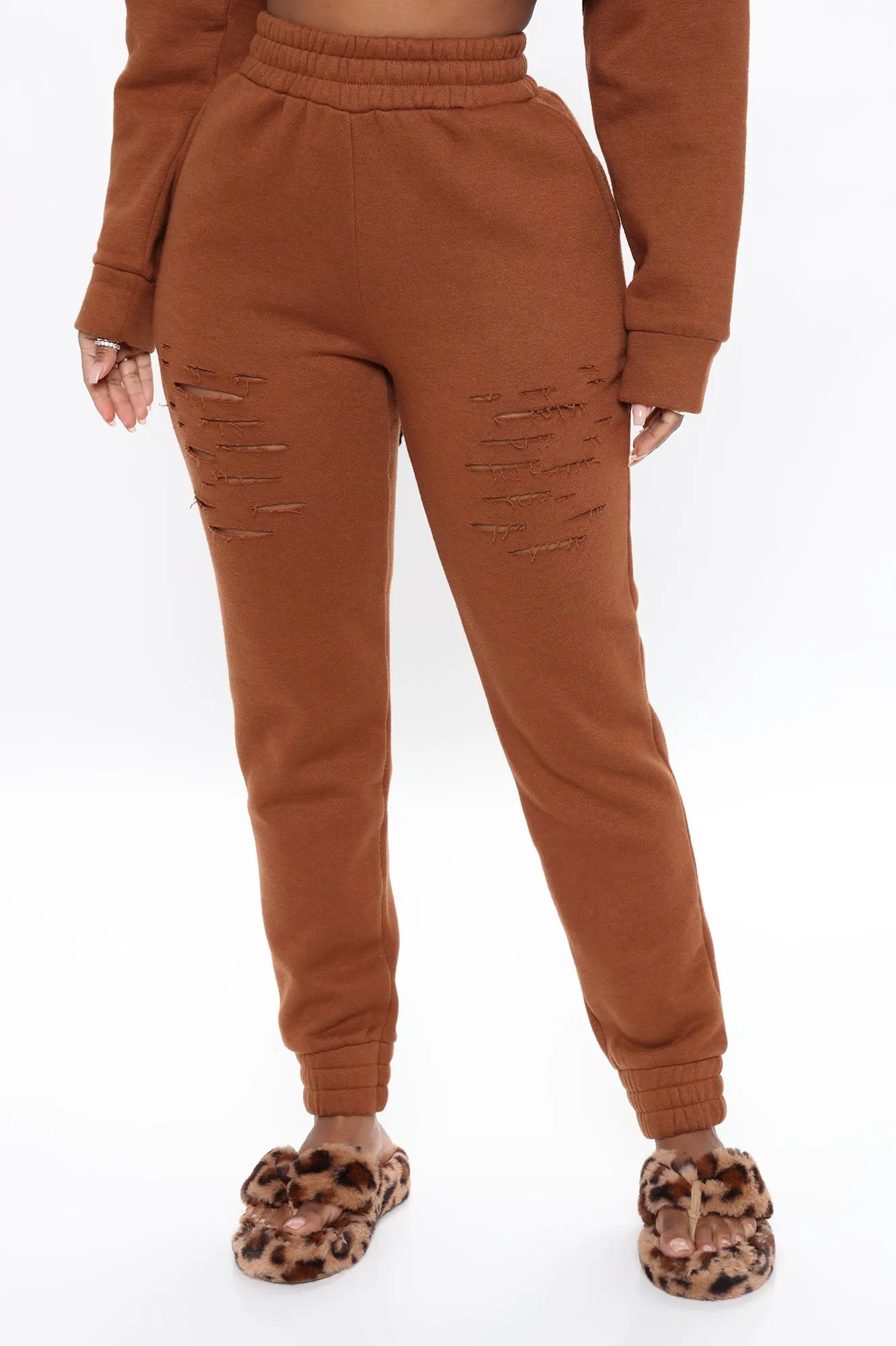 All Chills Distressed Fleece Jogger - Mocha