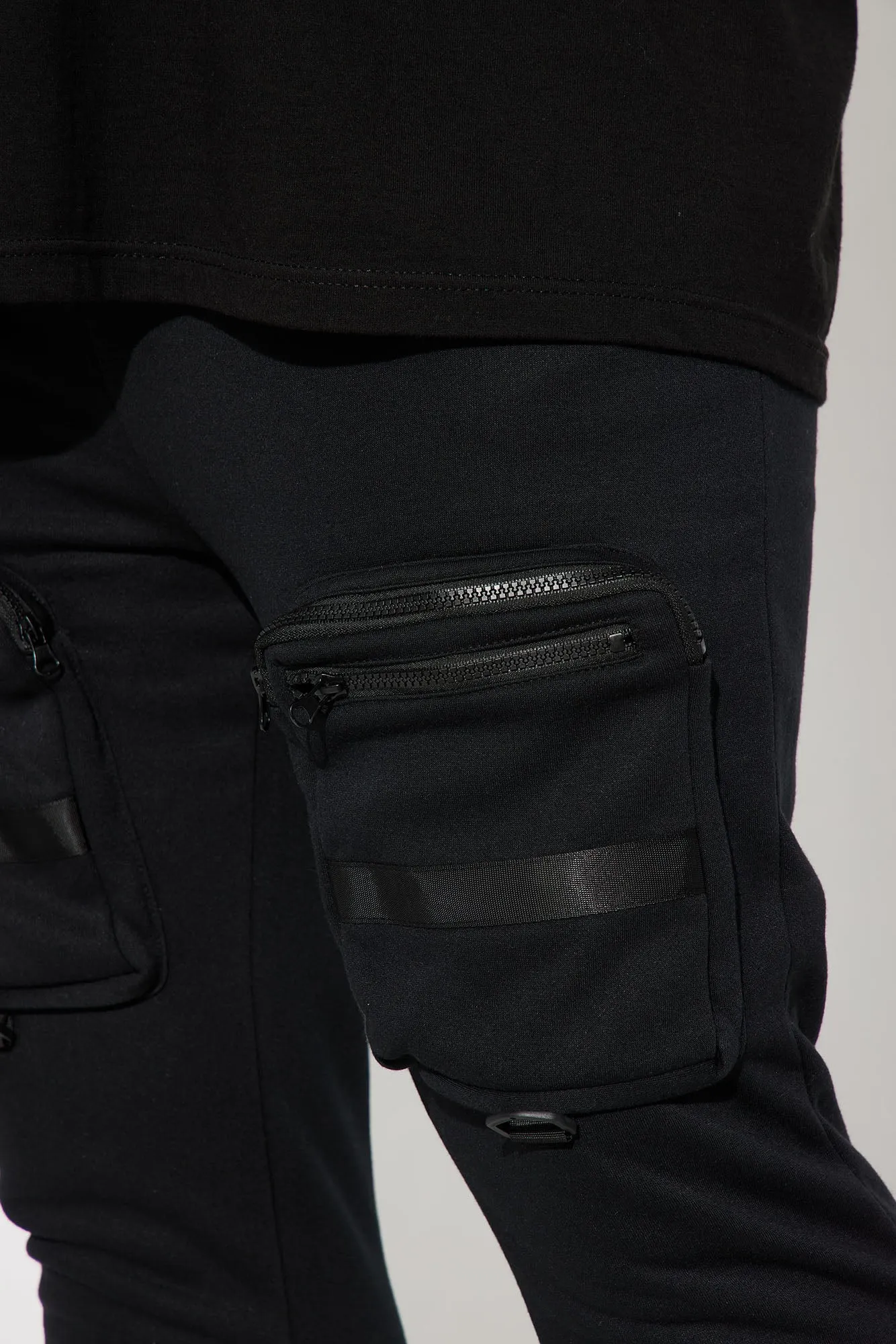 Another Day Cargo Sweatpants - Black