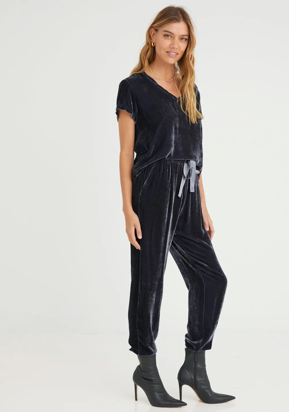 Bella Dahl - Pleat Front Jogger in Dark Water