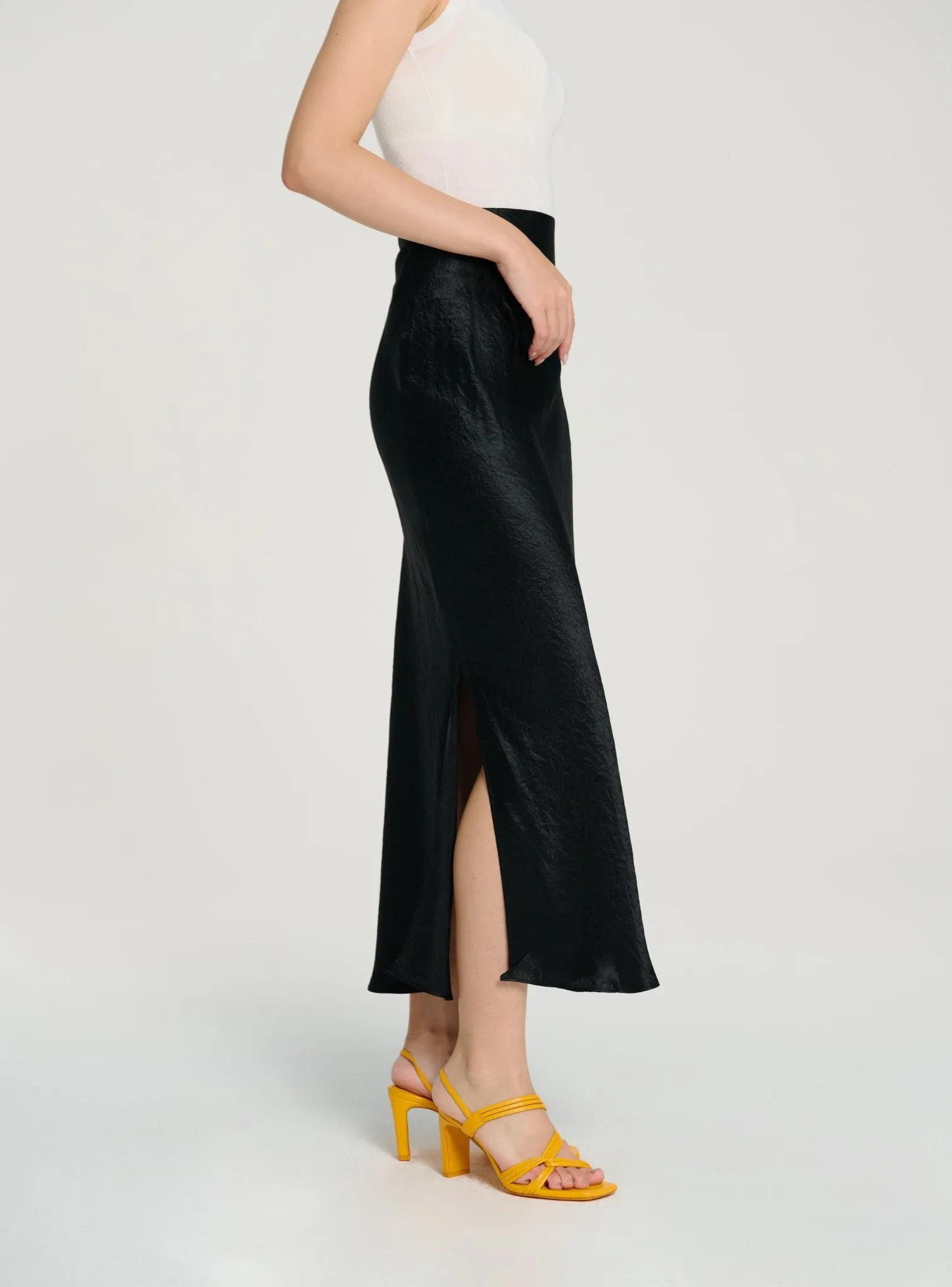 CYNTHIA naia midi skirt (Black)