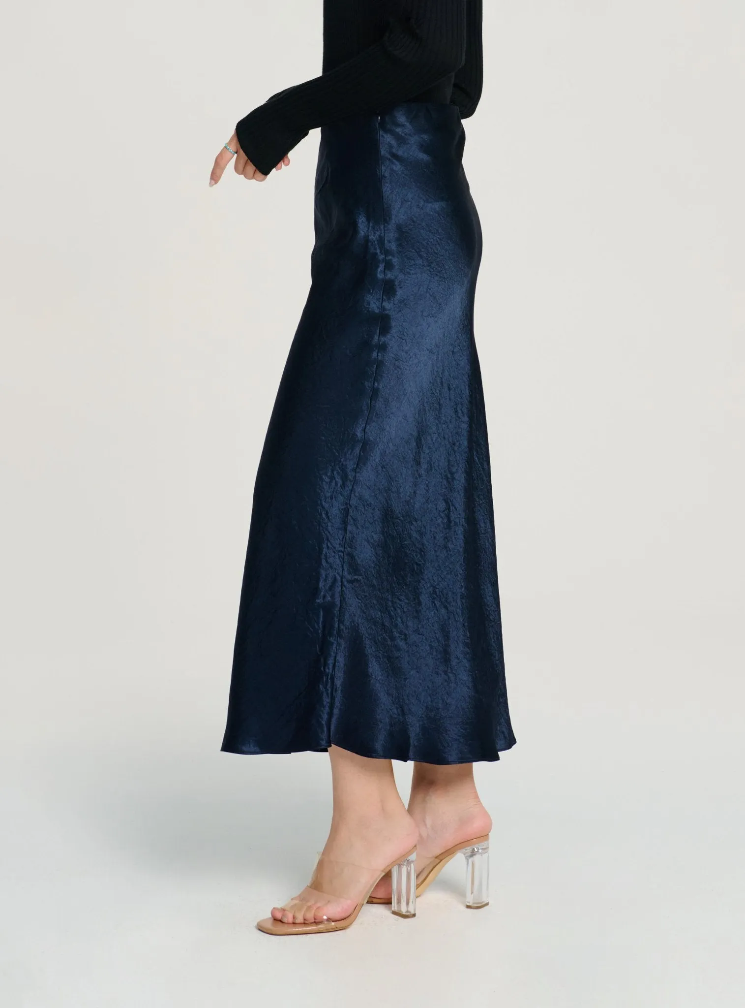 CYNTHIA naia midi skirt (Navy)