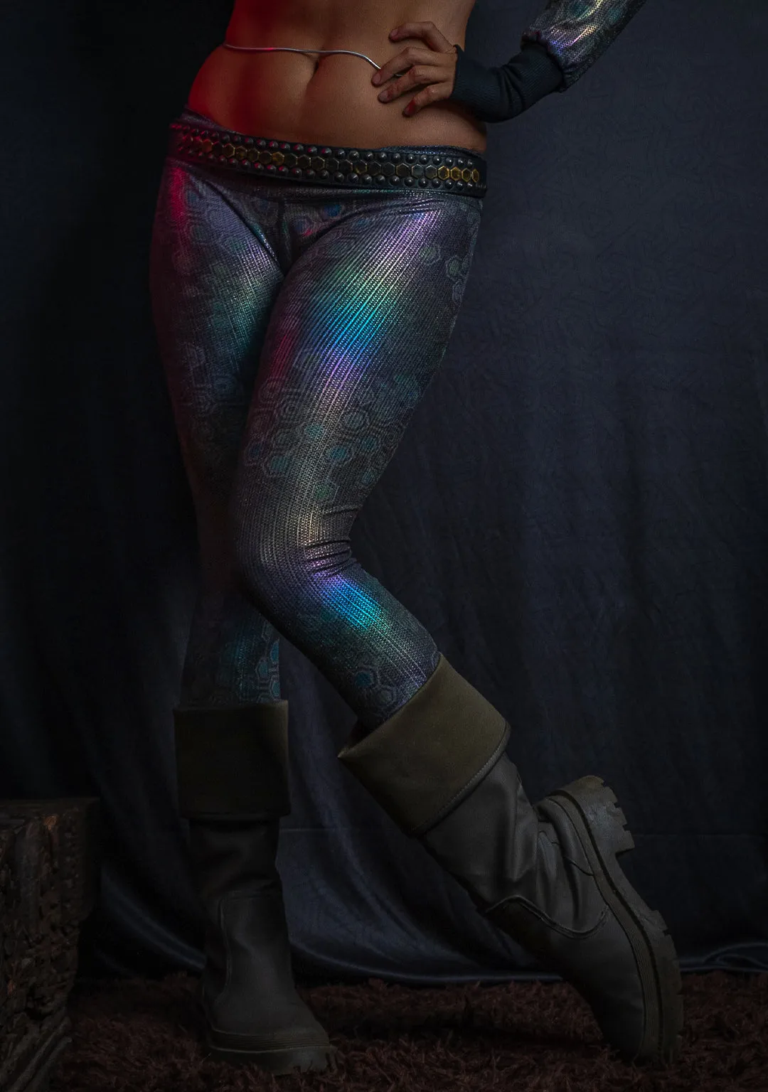 Leggings Woman Capri / Holographic Rainbow Dots Flatrib - MYCELIUM