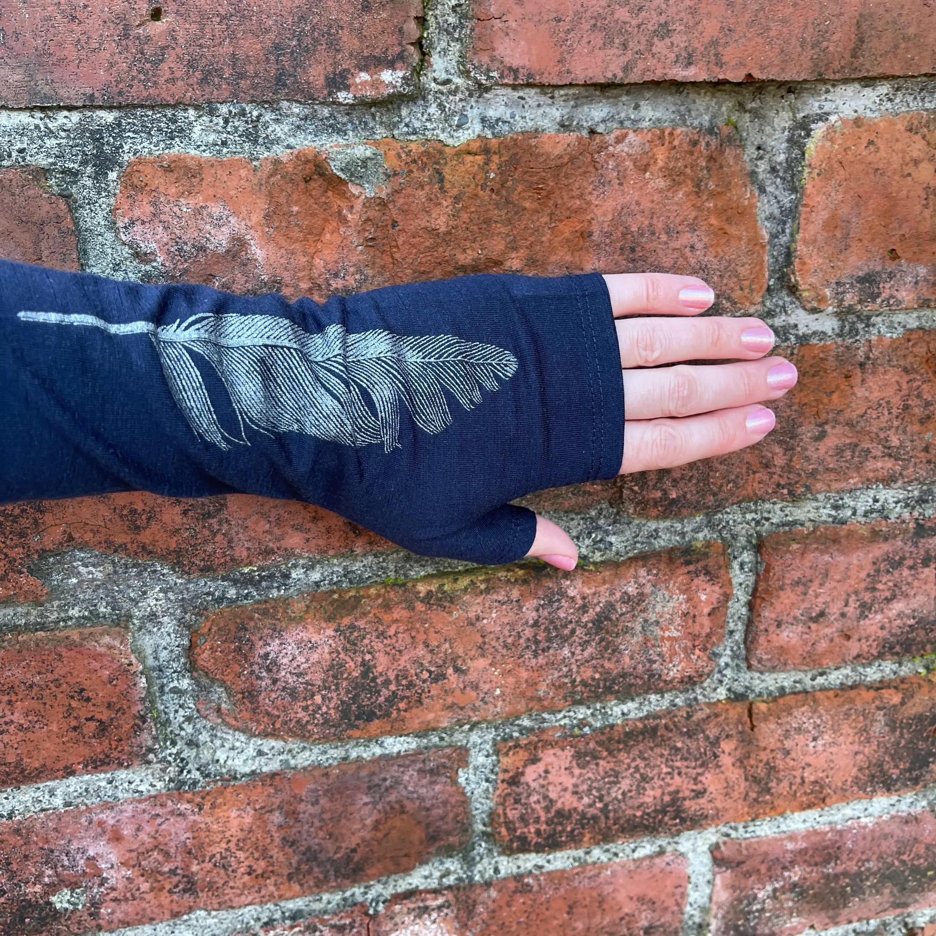 Merino Wool Gloves - Navy and Silver Feather