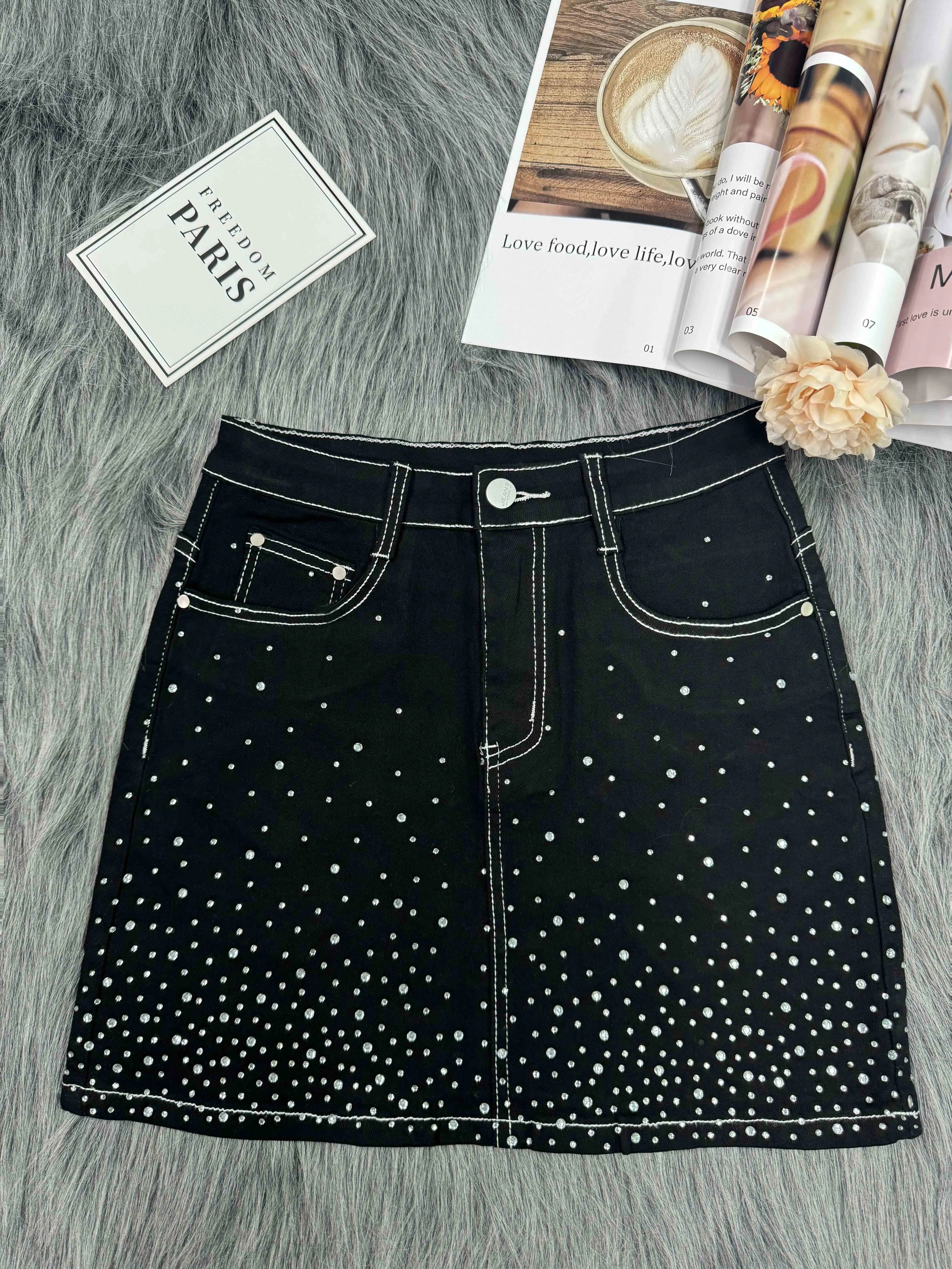 Shimmering Rhinestone Denim Mini Skirt for Women - Trendy Zipper Accent, Perfect for Parties, Fashion-Forward Street Style