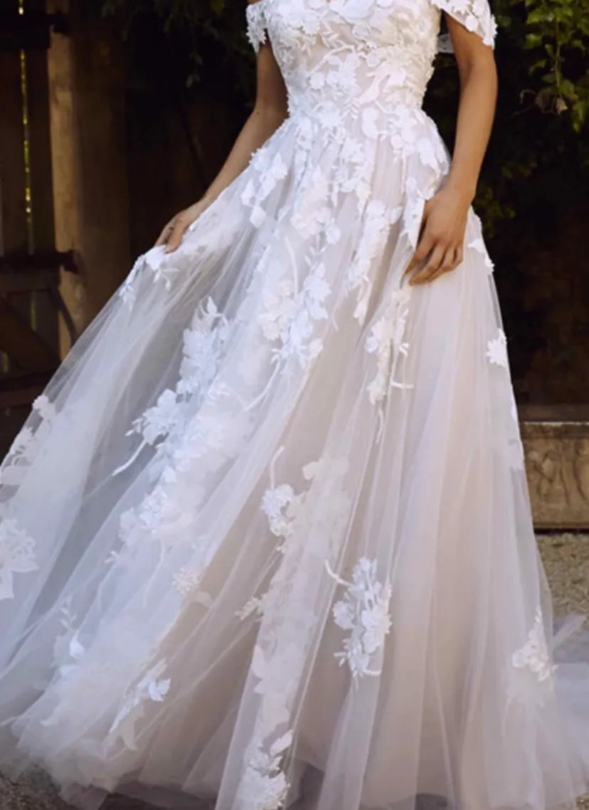 Tulle & Lace Off the Shoulder Appliques Princess Wedding Gown