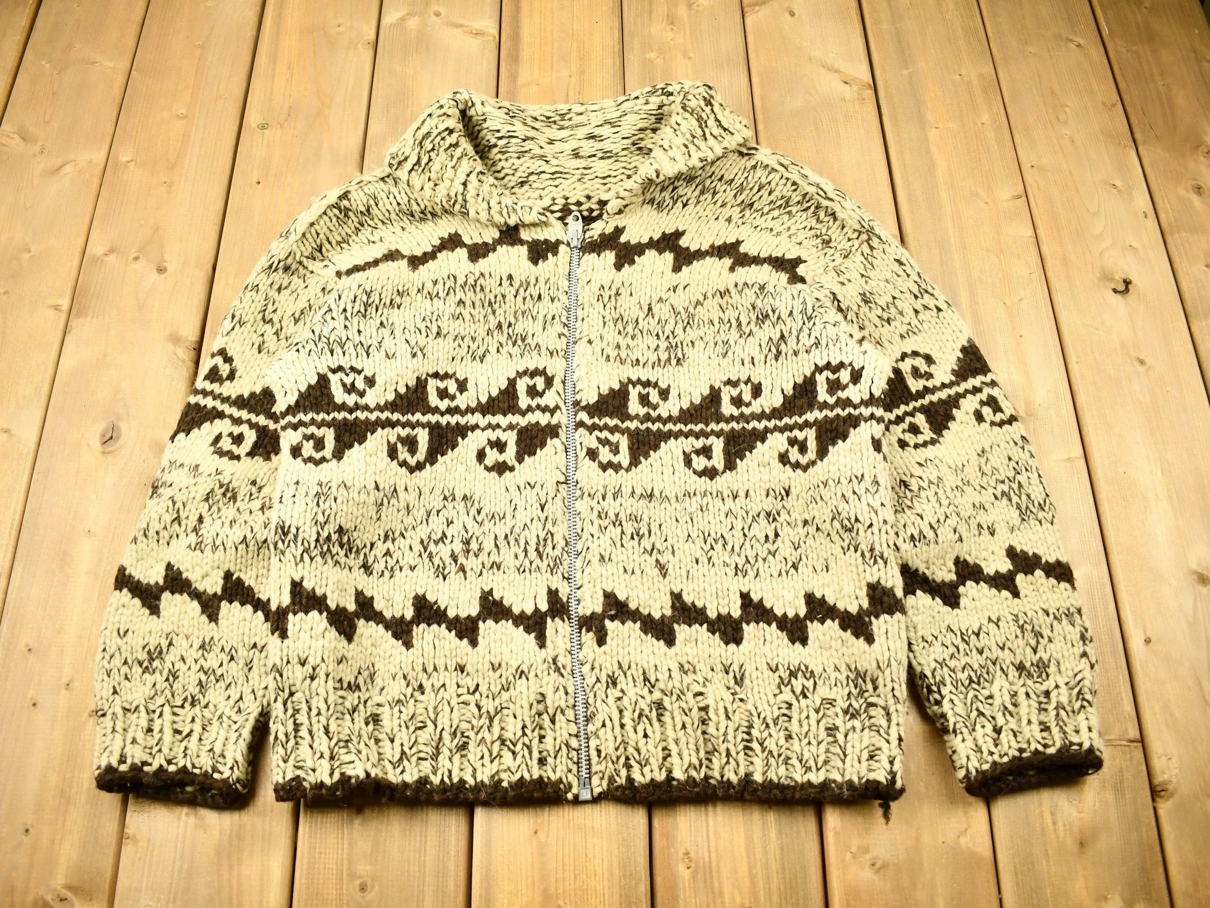 Vintage 1950s Knitted Curling Sweater