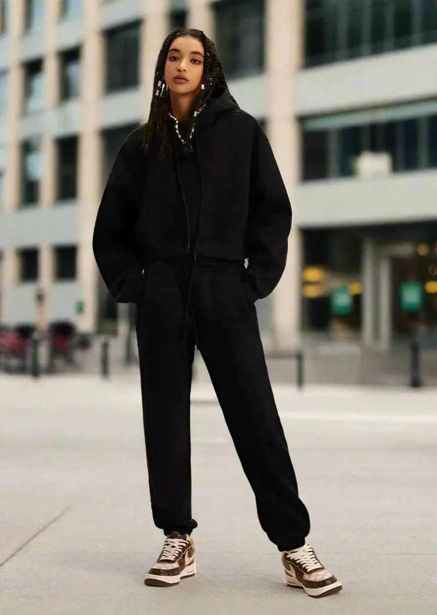 Women's Fleece-lined Thick Hoodie and Sweatpants Outfit